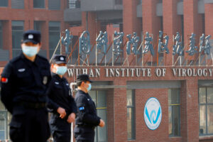 ウイルス発生の発表前、武漢ウイルス研究所の職員が体調不良で通院