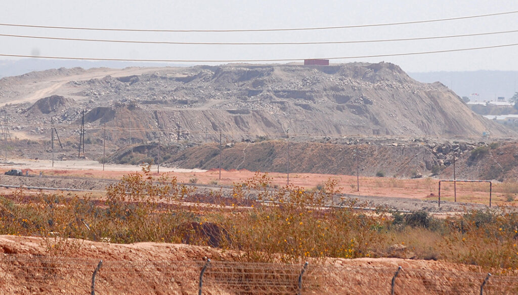 コンゴの6000億円相当の中国鉱業契約は「良心的ではない」と報告書草案