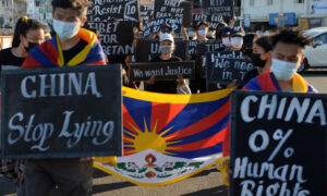 チベット人、嘘で固めた中共白書を拒絶「資源を搾取し歴史抹殺を図っている」