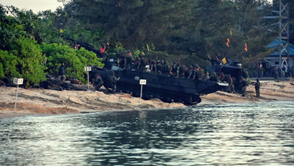 インドネシアは中国によるEEZへの侵入に対して海上戦力を示している