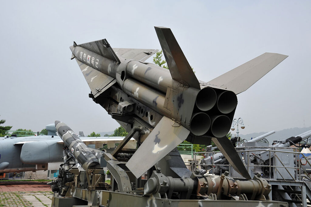 韓国、ミサイル制限定めた米韓指針を撤廃　自国防衛の強化につながる