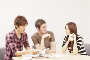 なぜ外国人留学生は日本で就職したがらないのか