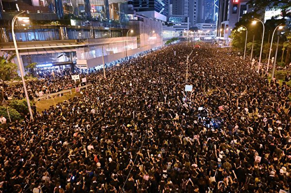条例改正案で揺れる香港情勢　富豪らが資産を海外移転