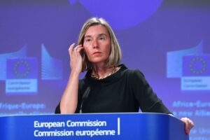 欧州委、アジアにインフラ計画　「一帯一路」の実質対抗案