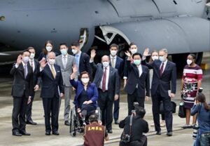 米超党派議員、台湾訪問　「台湾を孤立無援にさせない」
