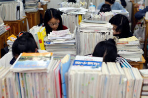 分析：中国の教育制度、日本より150年遅れ？