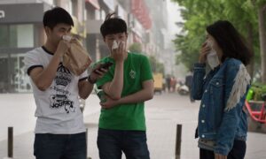 スモッグ対策、北京市「最も厳しい」行政命令を通達　市民は不信感