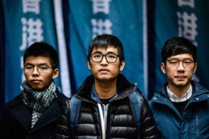 香港最高裁「2審判決」取り消し　雨傘運動元学生リーダーが即時釈放