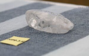 世界で3番目に大きいダイヤモンド原石を発見　1098カラット＝ボツワナ