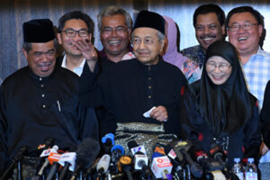 マレーシア新首相、「中国からの投資を見直す」