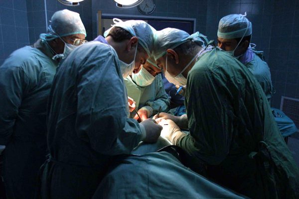 仏ル・モンド、中国臓器の出所問題を再提起　「透明性疑う」