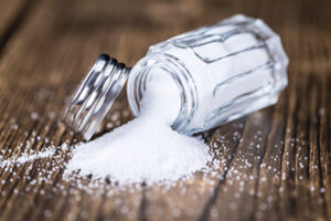 家庭で大活躍　塩は天然の洗浄剤