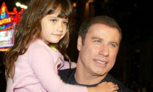 俳優ジョン・トラボルタの娘エラ・ブルー、「パパのようになりたい」と女優宣言