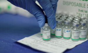 中国製ワクチン接種後、複数国で感染者数が急上昇 欧米製使用の国では激減＝JPモルガン報告書