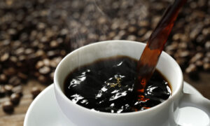 健康効果がアップする「漢方入りコーヒー」意外と合うかも？