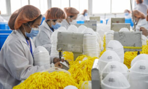 不良品の報告相次ぐ　EUが中国製マスクの配布を中止