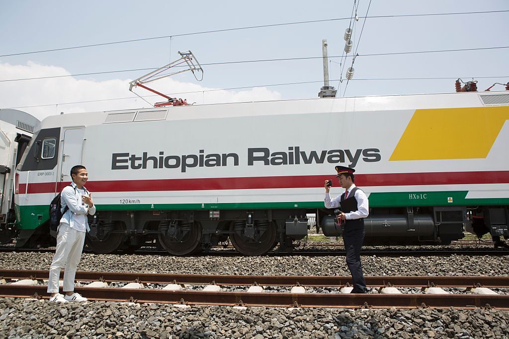 「アフリカ中国化の一環」2カ国間結ぶ中国資本の電車開通