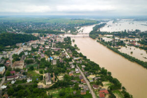 世界最大のiPhone生産拠点、鄭州の洪水に注目