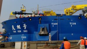 中国の砂採取船が台湾離島に集結　立法委員「海の血を吸っているよう」