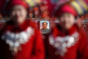 天安門の毛沢東肖像画から見る「中国最大カルト」とは？