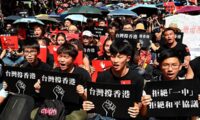 香港、台湾への移住者増加　自由失う懸念