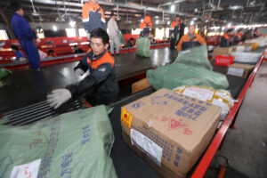 中国、「独身の日」セールでゴミ急増　グリーンピース「環境の大災難」