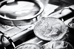 米国初の銀貨 1200万ドルで落札