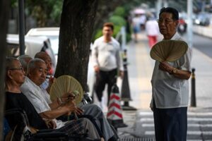 中国の高齢者人口、5年内に3億人突破