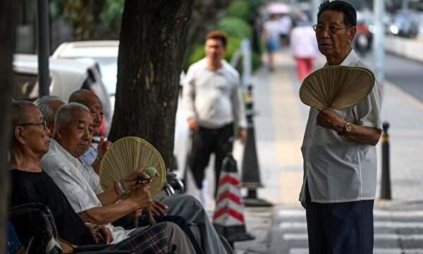 中国の高齢者人口、5年内に3億人突破
