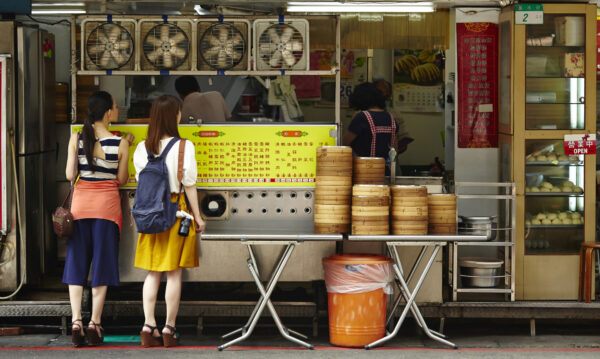 日本の作家が語る「おごる」　台湾人のいちばんいいところ