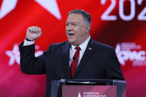 ポンペオ氏は2024年の出馬を排除しない 世界はバイデン氏を見ている