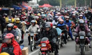 旧正月30億人の大移動開始　オートバイでの帰省が目立つ＝中国