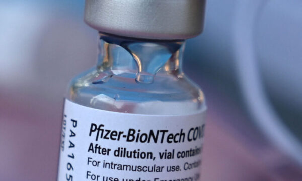 米ファイザー社のワクチン治験に違反行為か、実施企業「調査中」