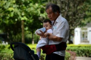 高齢化と少子化こそ中国最大の危機＝人口専門家