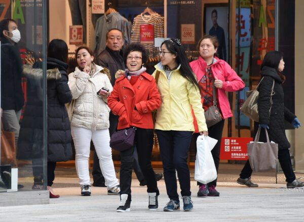 訪日中国人旅行者　昨年消費総額1.5兆円