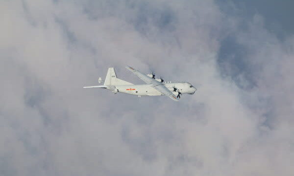 「少なくとも軍人10人が死亡」、今月南シナ海に墜落の中国軍機