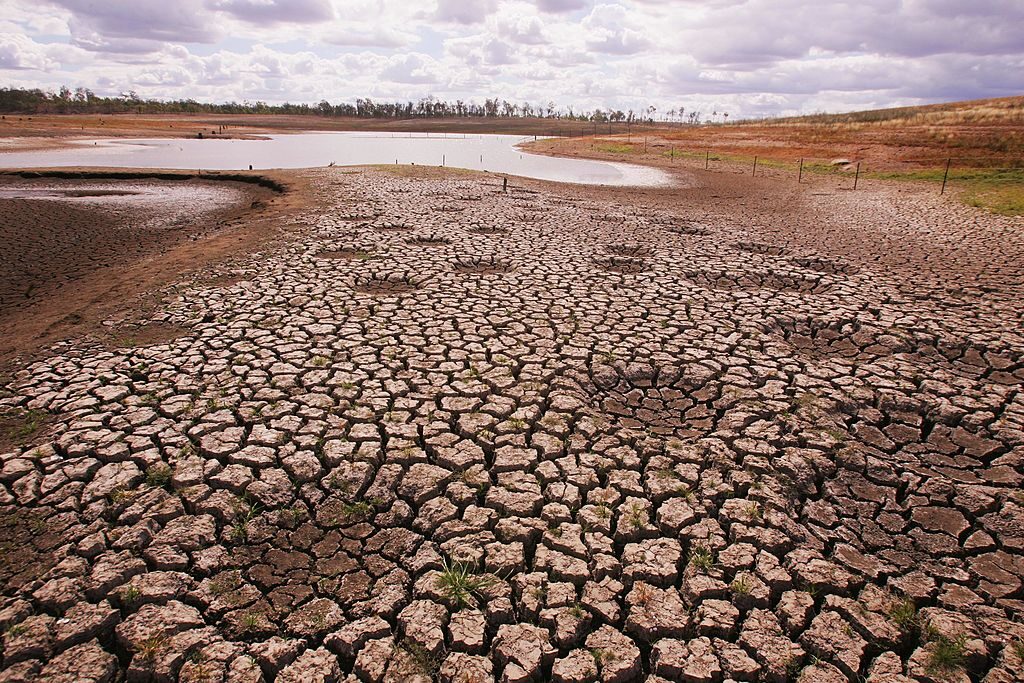 干ばつの豪州、中国企業が地下水を汲み上げ　数週間で枯渇