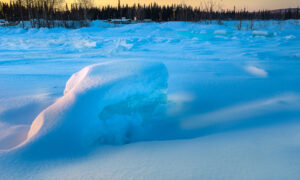 1億画素の特殊カメラで美しい雪の結晶を撮影