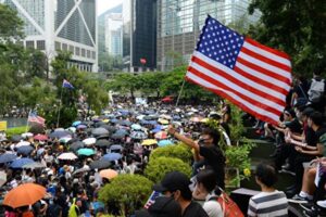 香港で数万人デモ、米議会に「香港人権法」早期可決求める
