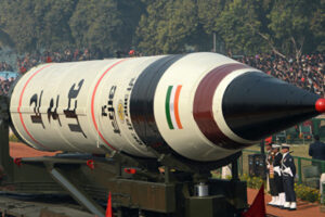 インド、大陸間弾道ミサイル「アグニ5」を試射「中国全土が射程内」
