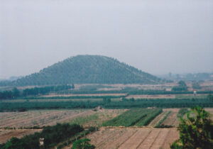 世界中のピラミッド（19）西安   茂陵