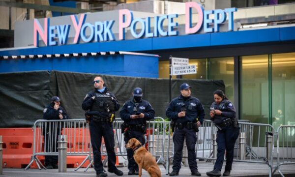 「アンチ警察」運動により米警官の退職希望者が殺到　急増する銃撃事件