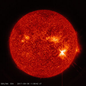 太陽フレア、粒子が地球に到達　通信影響の恐れ　新たな爆発も発生