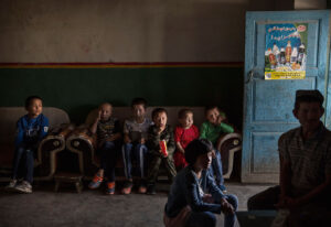 新疆に子ども再教育キャンプが存在か　多数不明＝英BBC