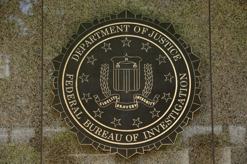FBI、ハッキング被害　偽メール大量送信　個人攻撃の内容も