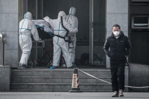 武漢市の新型肺炎、死者4人に　医療従事者15人も感染　　