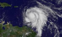 ハリケーン「マリア」、カテゴリー5に勢力拡大　プエルトリコ直撃も