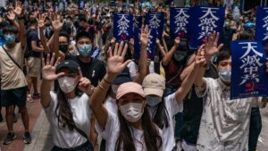 香港が新冷戦の最前線　専門家「各国は自由か独裁かの選択を」