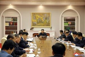 北朝鮮、金正恩氏の体重減を報道　専門家「政治宣伝」と指摘＝報道