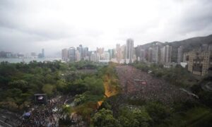 香港市民170万人集結、リレー式で集会を開催　広がり見せる